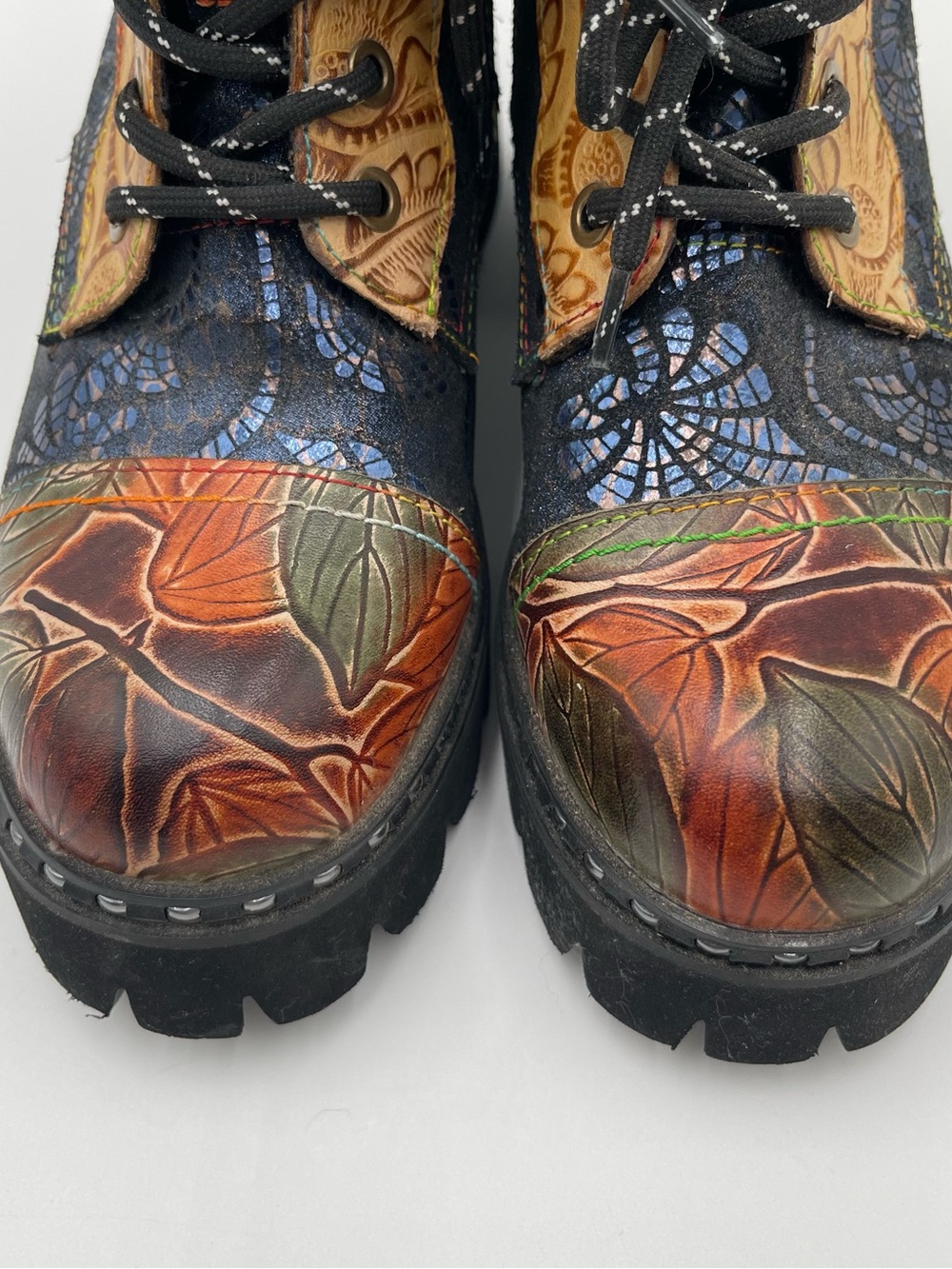 L'Artiste Limitless Booties Heeled Leather Floral Artsy Hippie Sz 37 US 6.5-7 - Picture 7 of 16